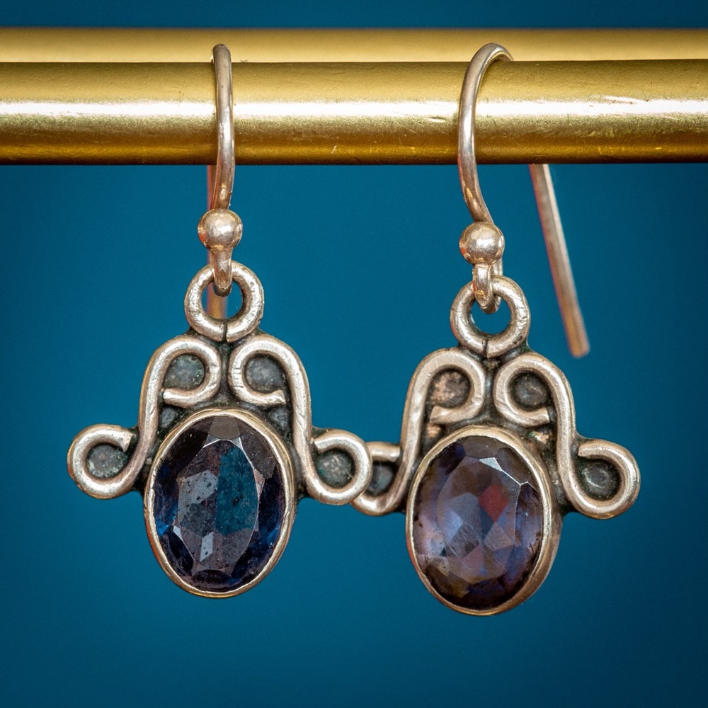 Beautiful quartz dangle sterling earrings. - Picture 3 of 5